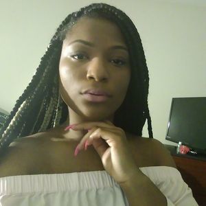 Meet your Posher, Nayome